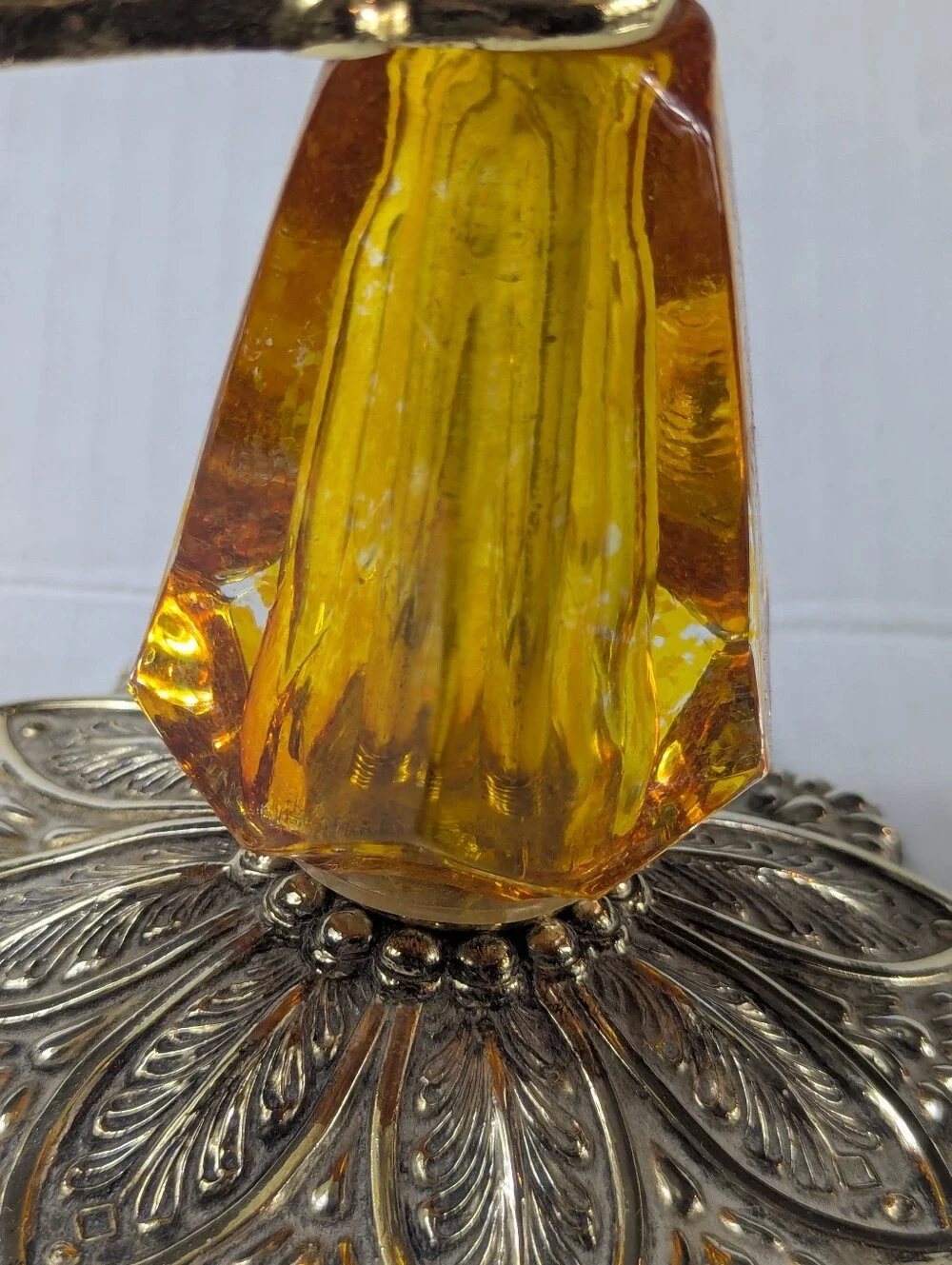 Vintage Hollywood Regency “Handy Andy” Vanity Clip Stand